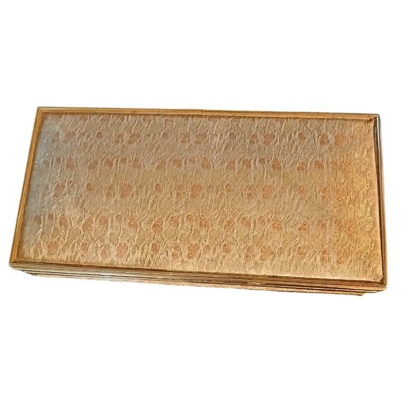 Hollywood Regency gold and rose tapestry gold tone metal jewelry box - Picture 2 of 6